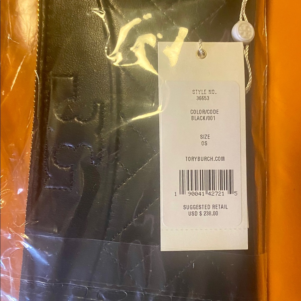 NWT Tory Burch Alexa Zip Quilted Wallet